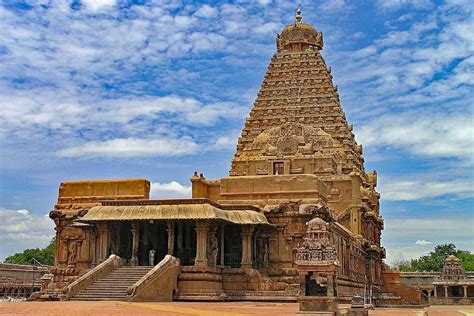 India's Iconic Landmarks: Discovering the Architectural Marvels that Define the Country